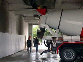 Befüllung eines Fahrmischers